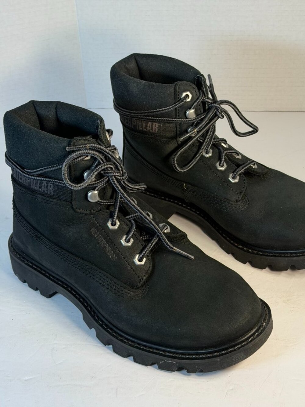Mens-7 or women's -9 Black Leather Caterpillar boots Mens-7 or women's -9